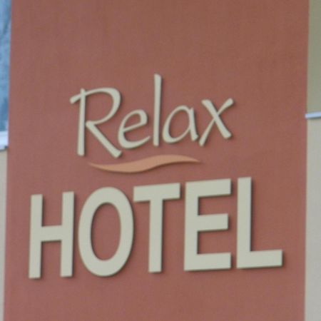 Relax Hotel Maillat Ngoại thất bức ảnh